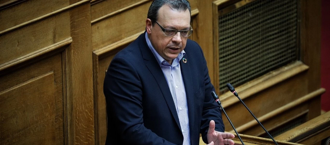 Σ.Φάμελλος: «Η κυβέρνηση στήνει επικοινωνιακά σόου στα Εξάρχεια, στα πανεπιστήμια ακόμα και στους κινηματογράφους»